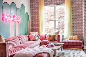 Smart TV, ping pong - The Dolly Den! • Murals and Glam | Private Rooftop (Nashville)