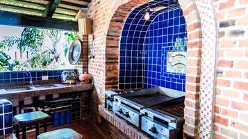 Villa, Smoking | Internet