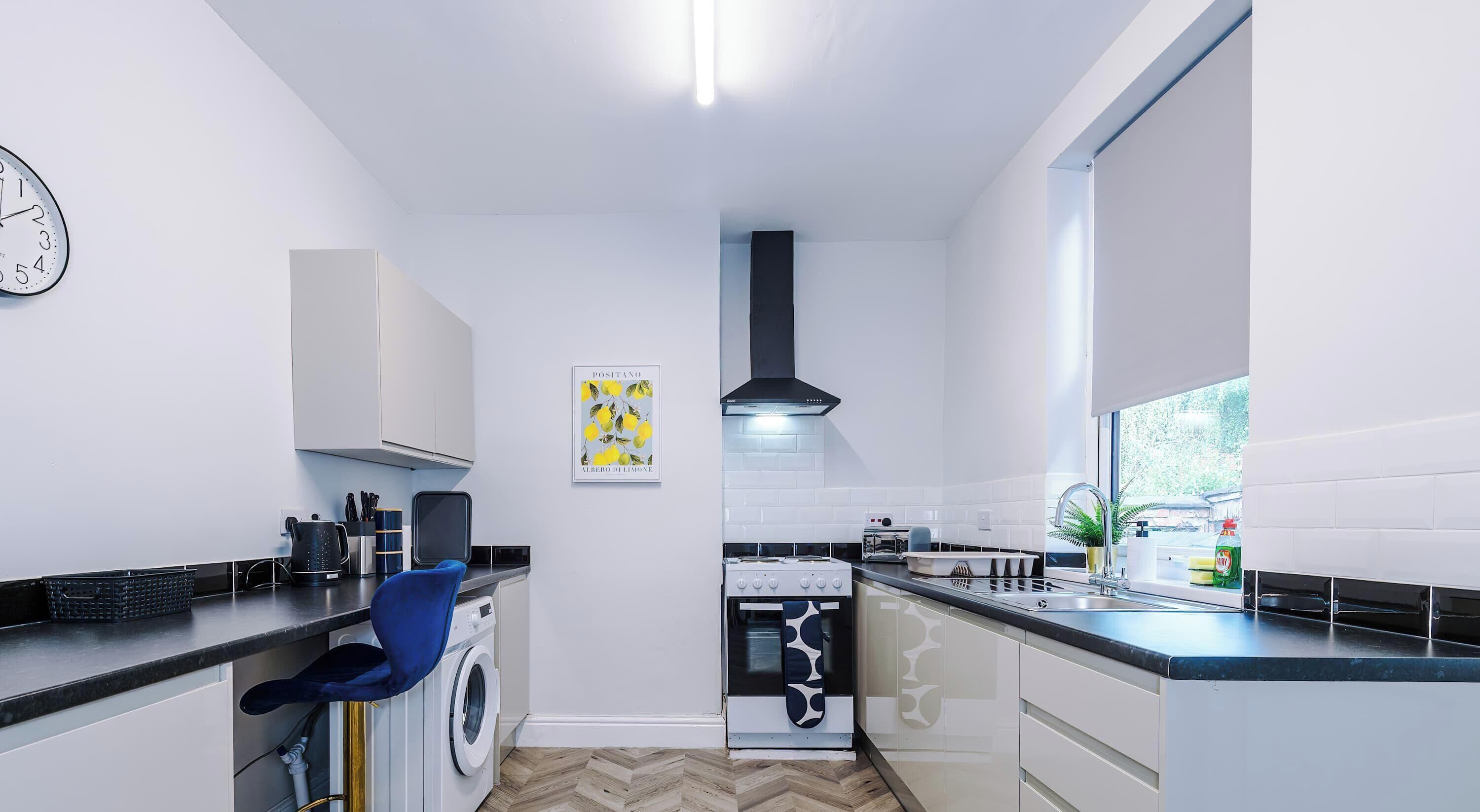 冰箱、烤箱、炉灶、厨具/餐具