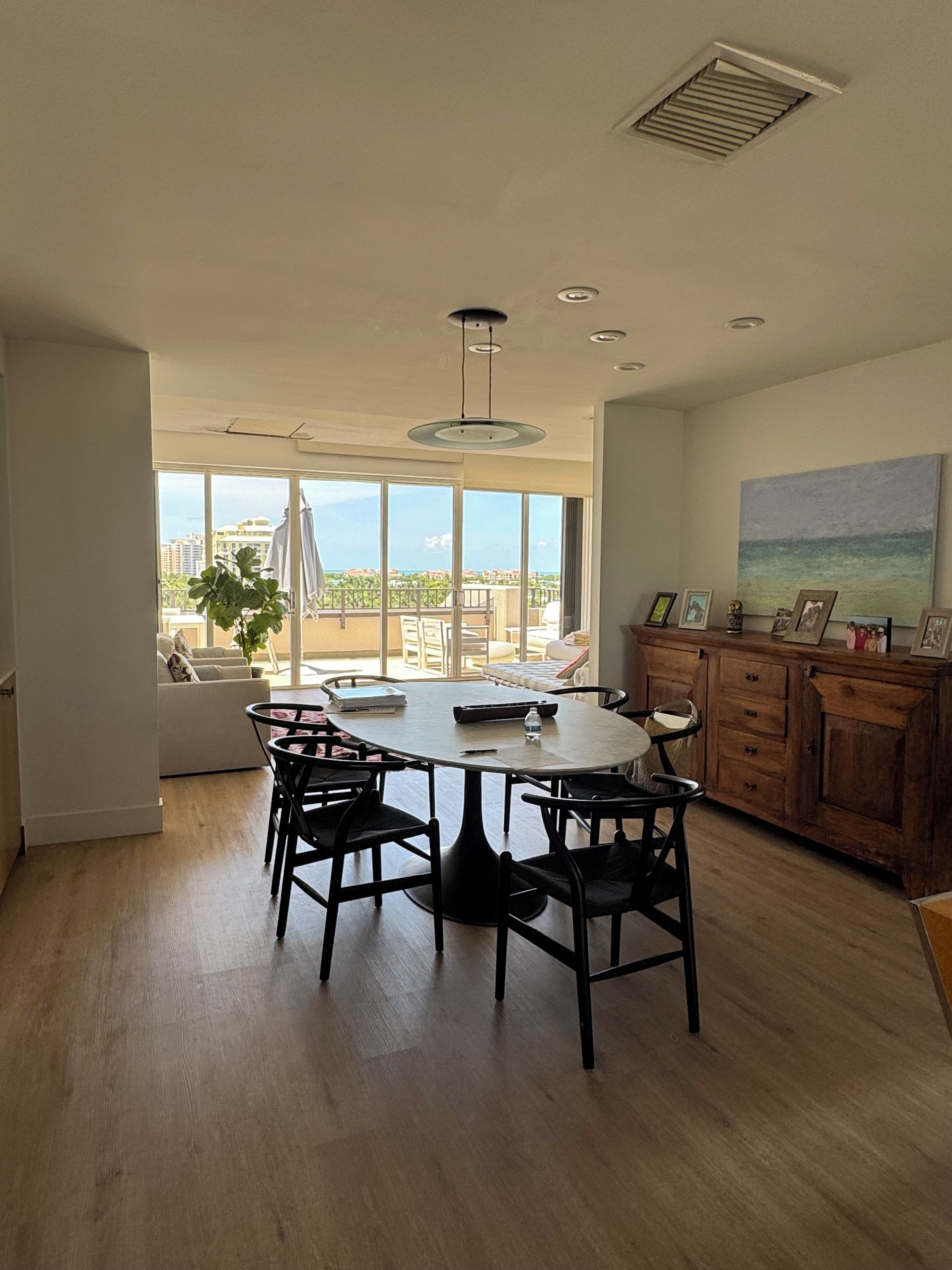 Interni