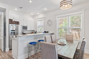 Private kitchen - Miramar Beach Villa 114- Beach Therapy (Miramar Beach)