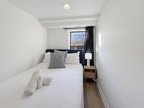 3 habitaciones, escritorio, wifi y ropa de cama 