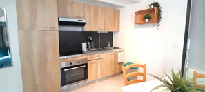 Micro-ondas, fogão, cooktop, lava-louças