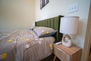 1 dormitorio, escritorio, wifi gratis y ropa de cama