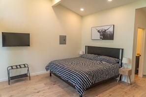 1 slaapkamer, een bureau, gratis wifi, beddengoed