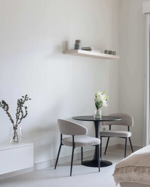 Dining - Brand New Luxury Studio (Dubai)