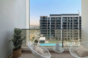 Pool - Brand New Luxury Studio (Dubai)