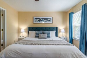 3 soveværelser, skrivebord, strygejern/strygebræt, weekendseng