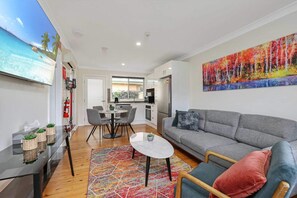 Televisión, oficina