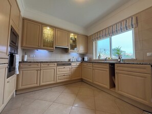 Microwave, oven, dishwasher