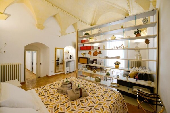 1 غرفة نوم وسرير سفر وواي فاي مجانًا وملاءات أسرّة