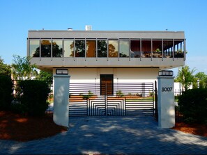 Exterior - Luxury Mid-Century 7-Bed Estate Near Augusta National with Pool & Sunset Views (Augusta)