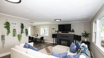 Smart TV, fireplace, offices