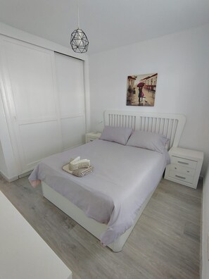 1 bedroom, iron/ironing board, free WiFi, bed sheets