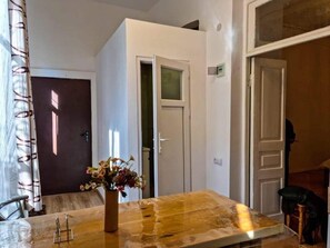 Interior - Apartment in Old Tbilisi (T'bilisi)