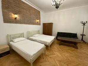 1 bedroom, iron/ironing board, WiFi