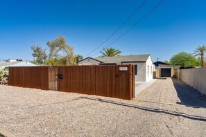 Exterior - 1Bed Private Guesthouse by UofA and Med Centers (Tucson)