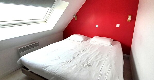 3 bedrooms, WiFi, bed sheets