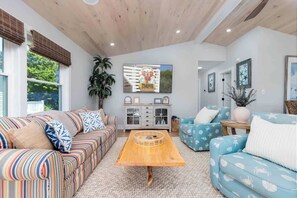 Unclassified image, 5 of 48, button