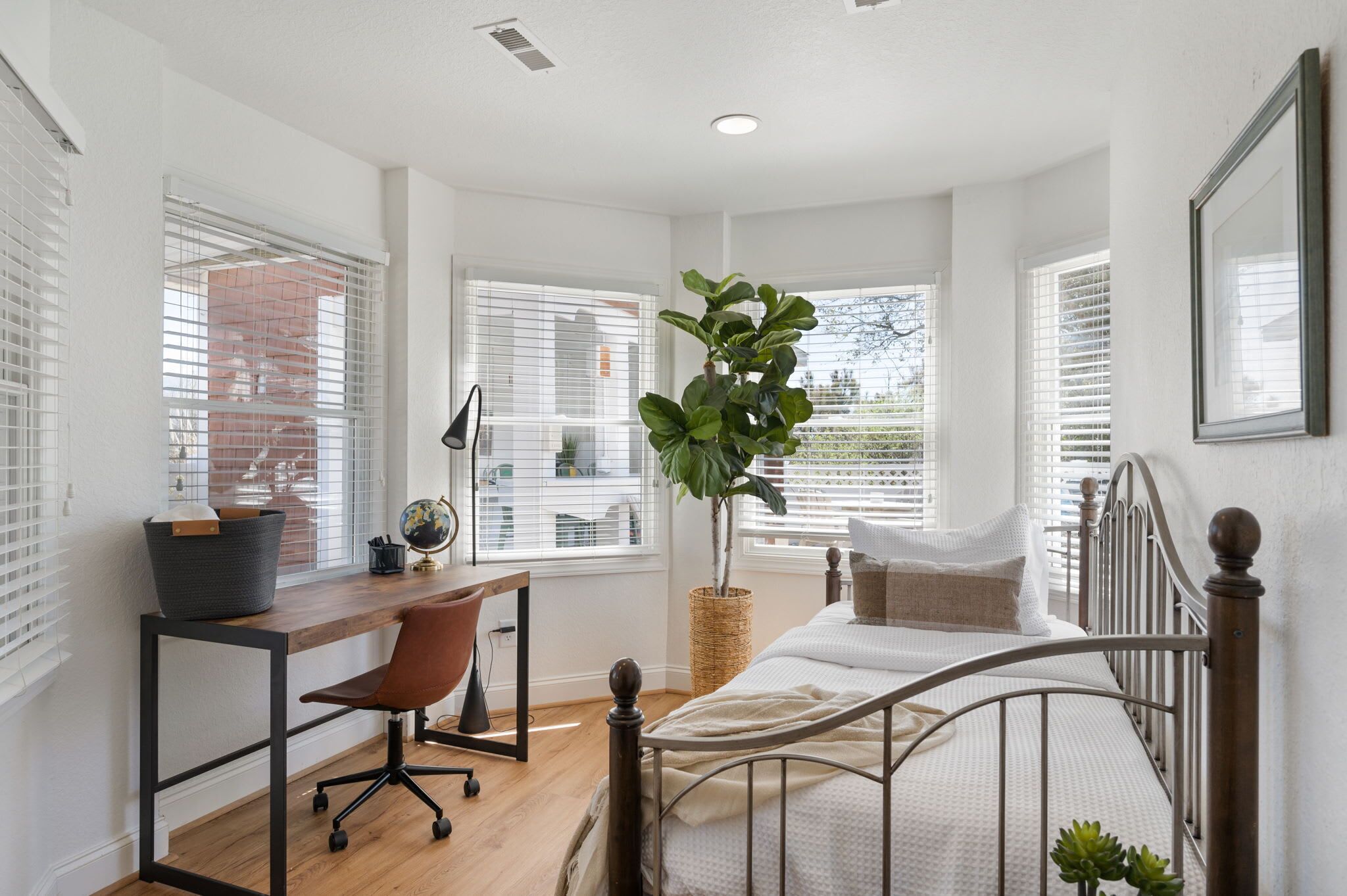 9 Schlafzimmer, Bügeleisen/Bügelbrett, Reisekinderbett, WLAN