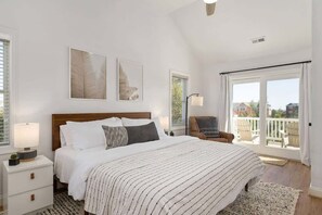 9 عدّة غرف نوم ومكواة/لوح كي وسرير سفر وواي فاي