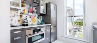 Loft Atelier: downtown luxury + easy parking