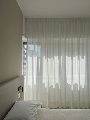 Double Room, Non Smoking | Desk, free WiFi, bed sheets - Moma Urban Stay (Bari)