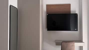 Escritorio, wifi gratis y ropa de cama