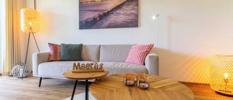 Televisio, kirjoja, stereot