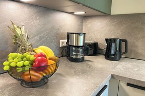 Micro-ondas, fogão, cooktop, lava-louças