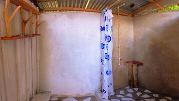 Standardzimmer | Badezimmer | Handtücher, Seife