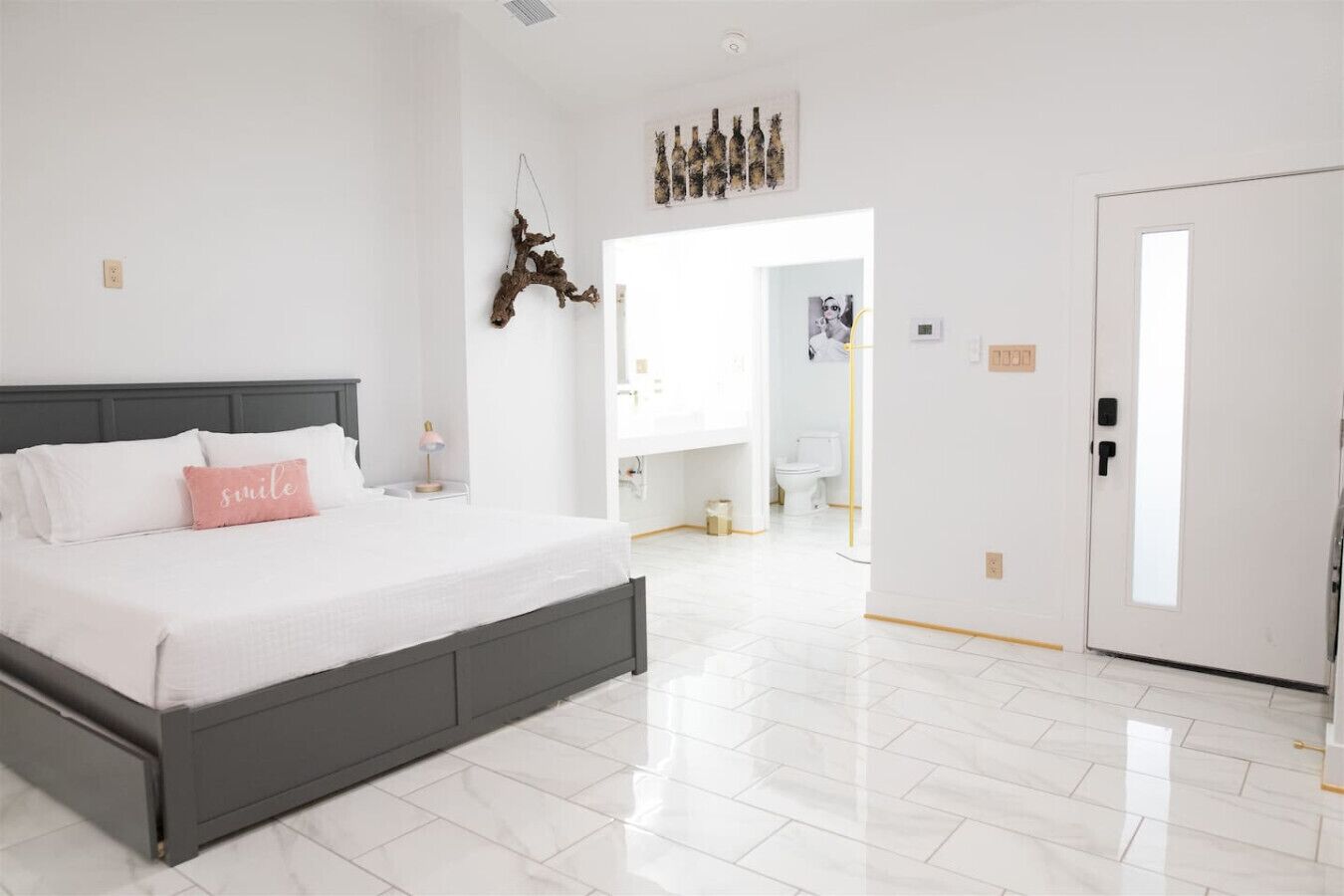 1 bedroom, WiFi, bed sheets