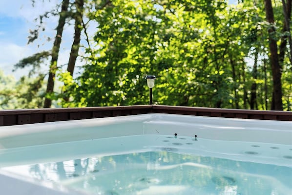 Bain à remous extérieur
