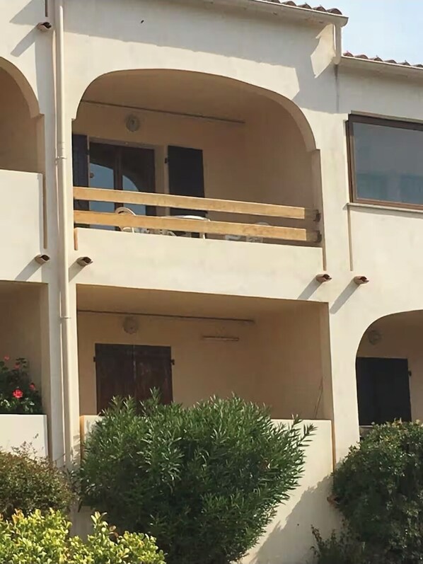 Exterior detail - Pleasant sea view apartment (Calcatoggio)