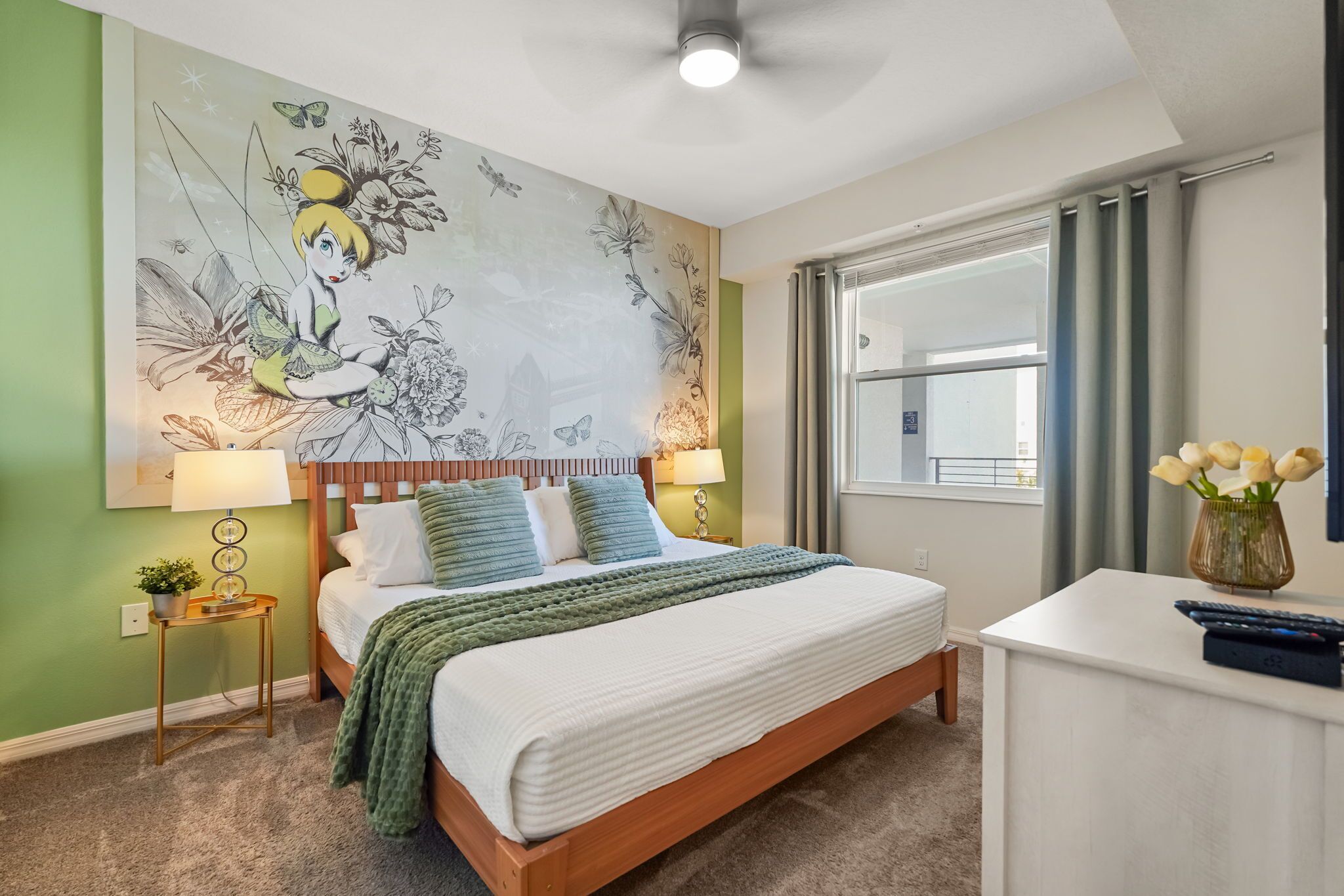 3 bedrooms, travel crib, WiFi, bed sheets