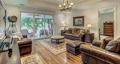 Lakefront Stay for 12 with Private Ramp, Dock & Views