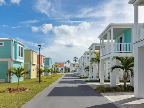 Coral Cottage~Family with kids~Pet Friendly~Stunning Views~pool~beach gear