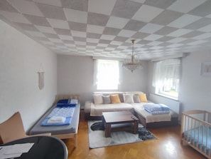 2 slaapkamers, een kluis op de kamer, een strijkplank/strijkijzer
