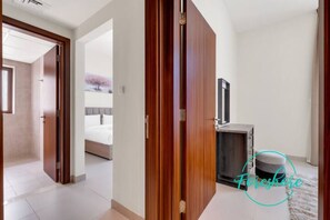 4 室のベッドルーム、アイロン / アイロン台、WiFi