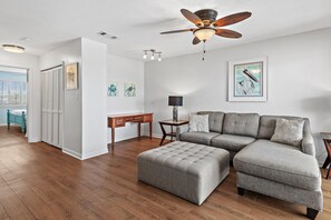 House, Multiple Beds (Blue Surf 16B) | Living area