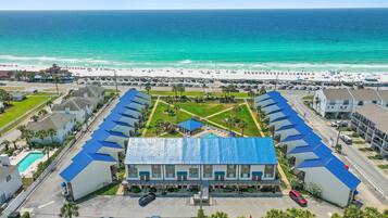 House, Multiple Beds (Blue Surf 16B) | Exterior