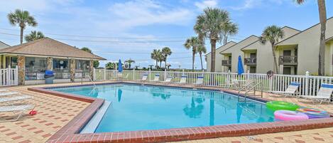 Huis, Meerdere bedden (Blue Surf 16B) | Zwembad | Een buitenzwembad