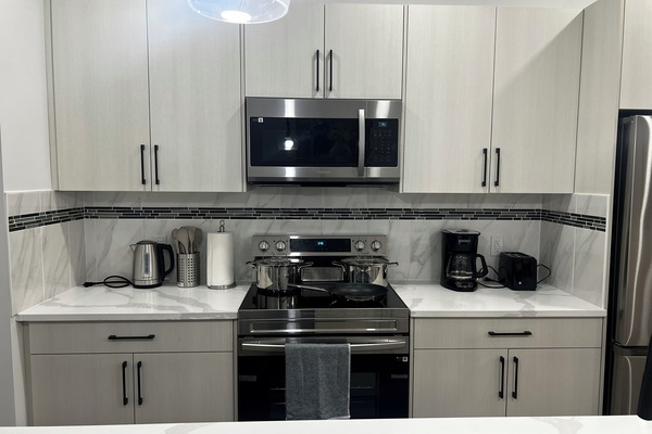 Microonde, forno, piano cottura, lavastoviglie