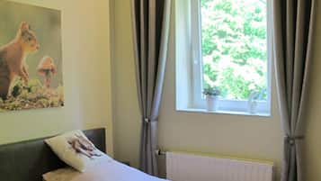 1 bedroom, iron/ironing board, free WiFi, bed sheets