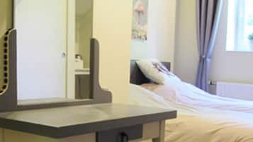 1 chambre, fer et planche à repasser, Wi-Fi gratuit, draps fournis