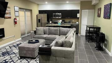 TV connectée, cheminée