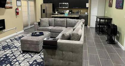 Luxury Basement Apartment 20 minutes outside of DC