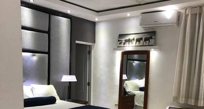 Cozy 1-bedroom apartment with AC, WiFi in beautiful Baní