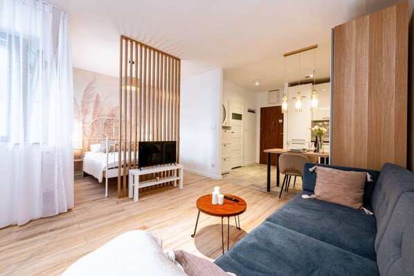 1 habitación, escritorio, tabla de planchar con plancha y wifi gratis 