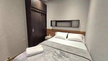 2 bedrooms, WiFi, bed sheets